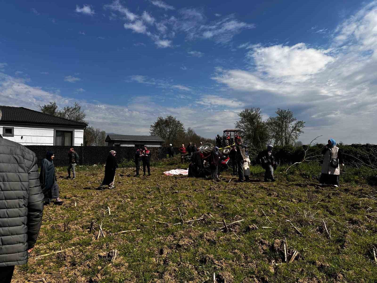 devrilen traktorun altinda kalarak hayatini kaybetti 3 z9MPCrXR