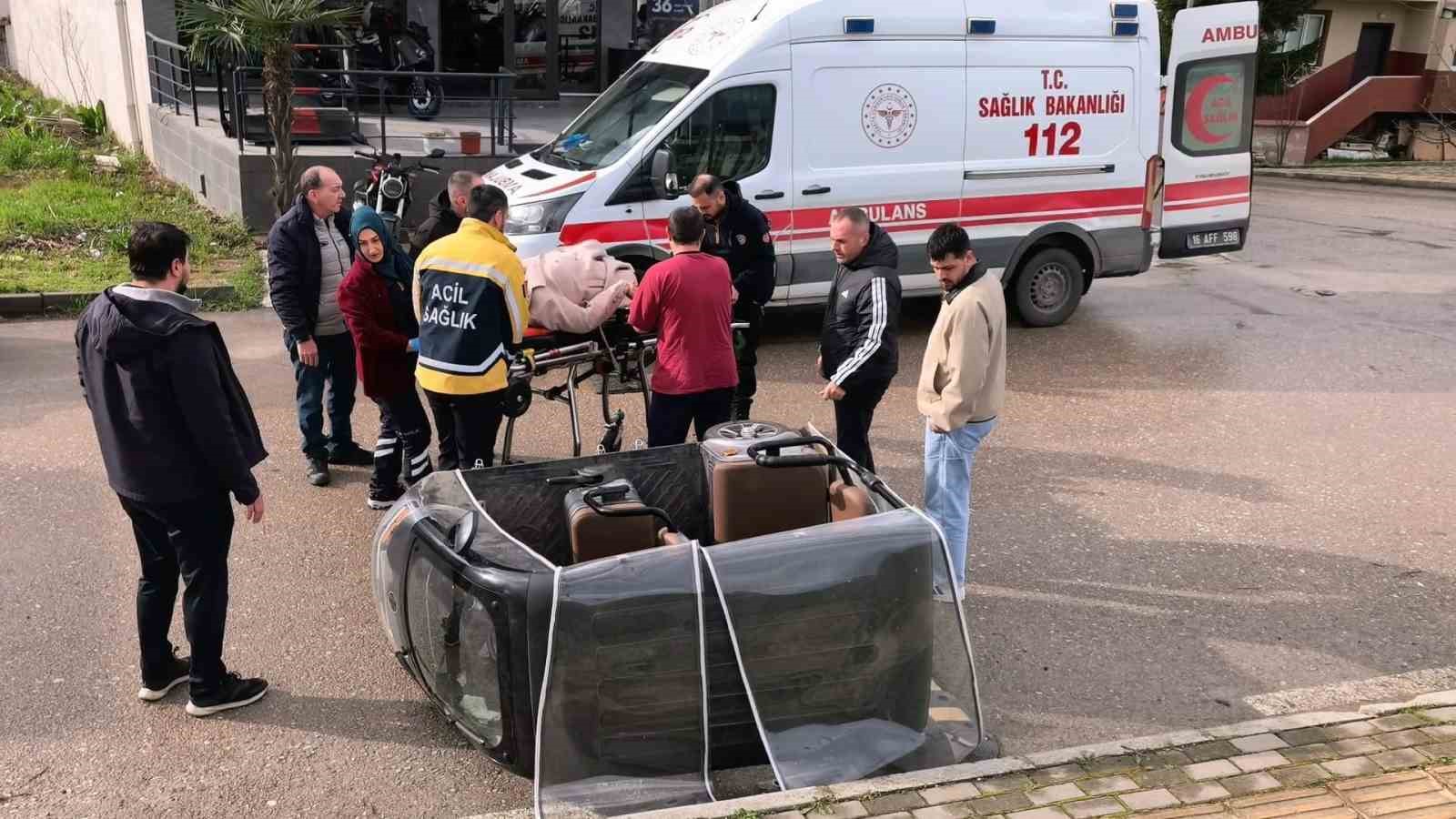 devrilen triportorde annesi yaralanan cocuk gozyaslarini tutamadi 2 APP6yjHd