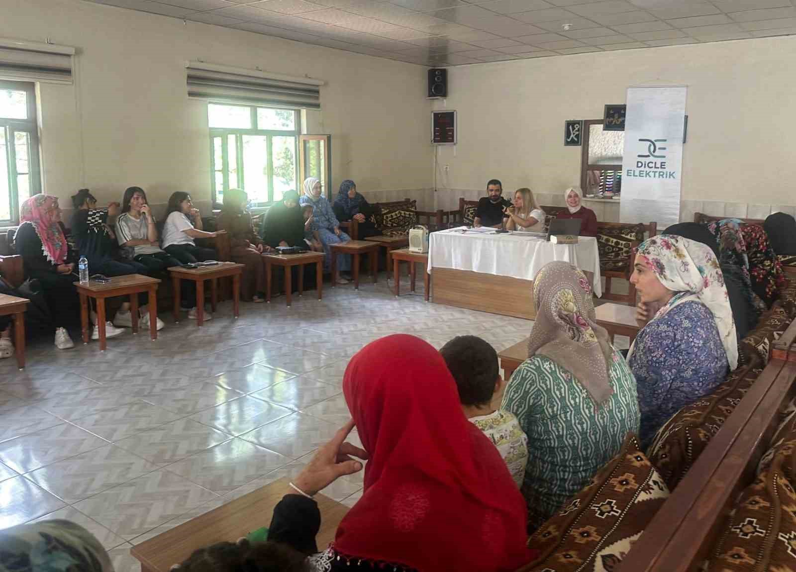 dicle elektrikten 5 bin kadin ve cocuga enerji tasarrufu egitimi 2 EnfpSqHe