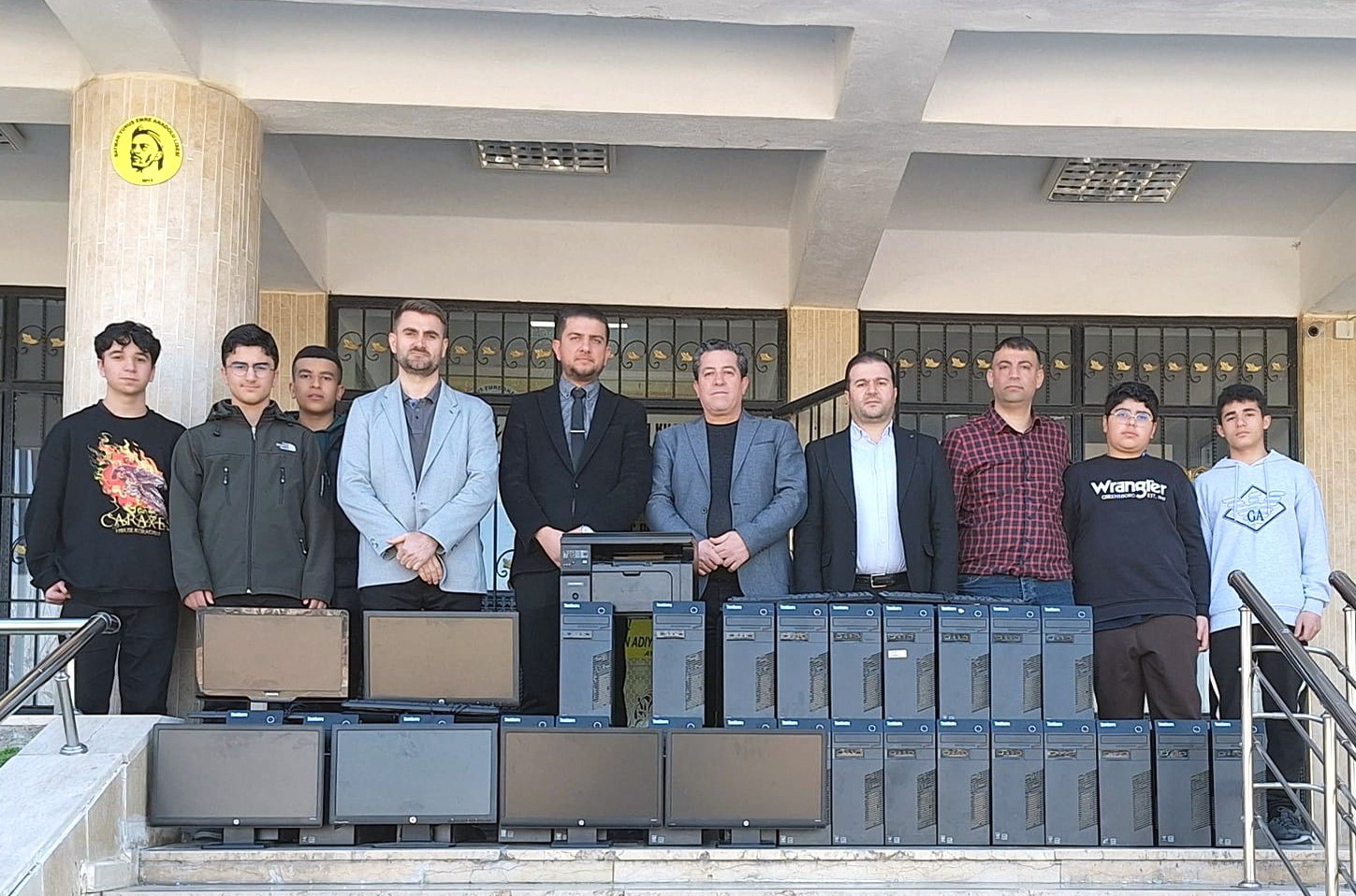 dicle elektrikten egitime teknoloji destegi 2 OXA374Nb