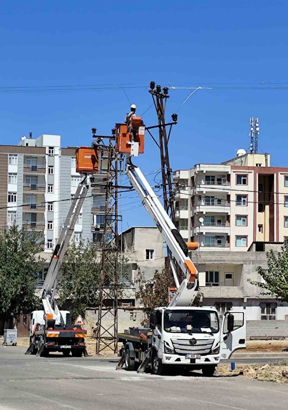 Dicle Elektrik’ten Şanlıurfa’ya 5 ayda 1 milyar lirayı aşan yatırım 5 dicle elektrikten sanliurfaya 5 ayda 1 milyar lirayi asan yatirim 1 lO2Qr8zh