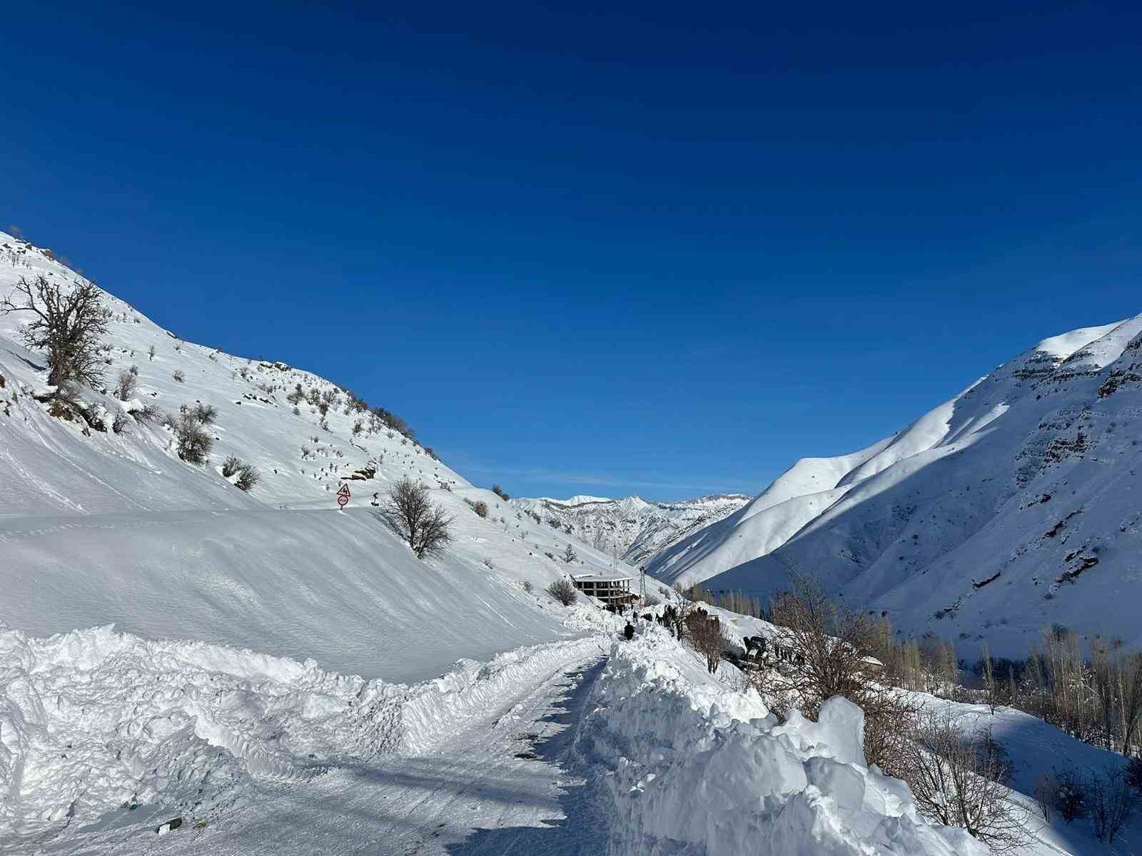 dicle elektrikten zorlu kis sartlarinda kesintisiz enerji mesaisi 1 teBdT2UO