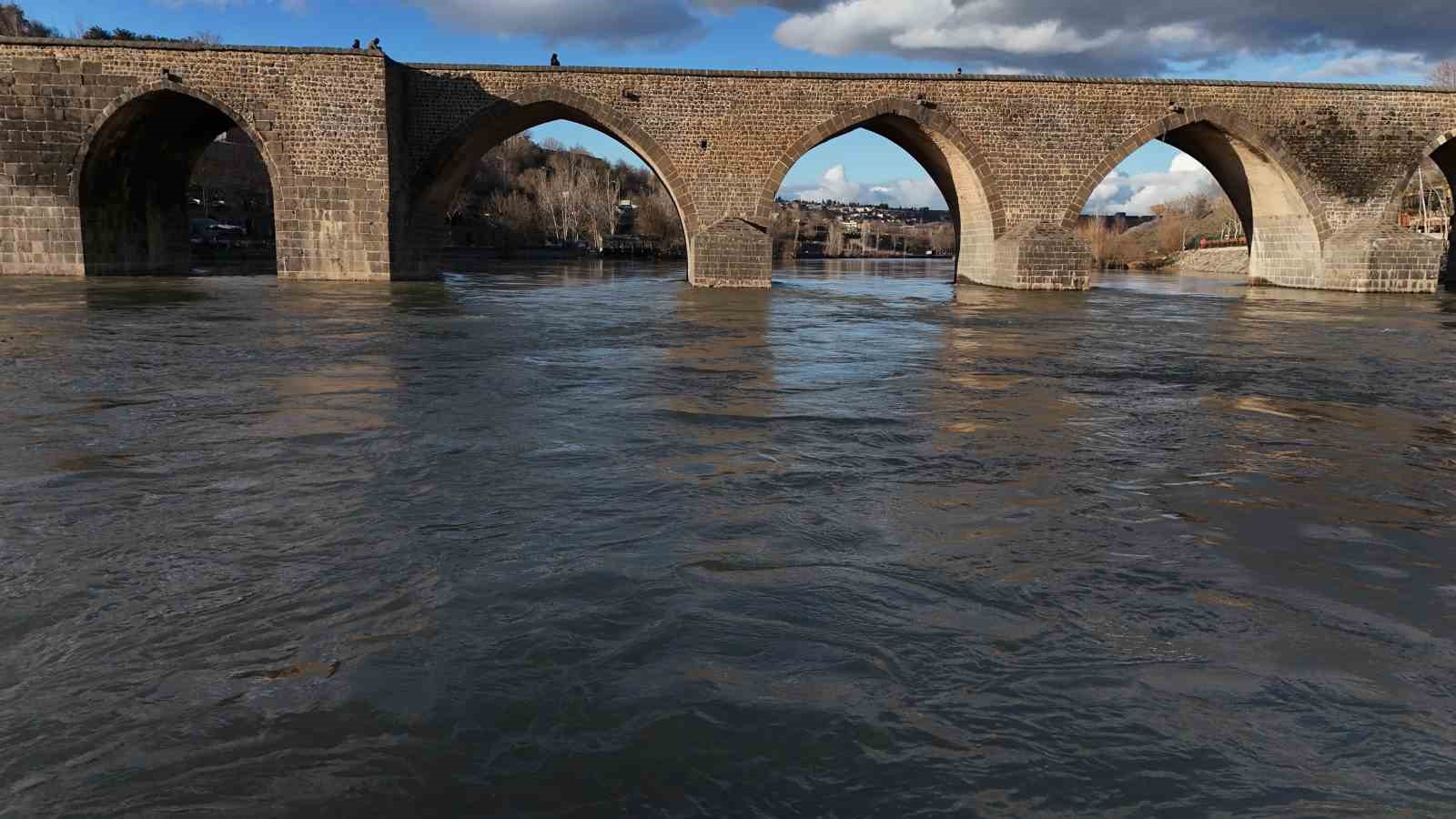 dicle nehrinde yukselen su seviyesi dronla goruntulendi 5 uLE9tP3b