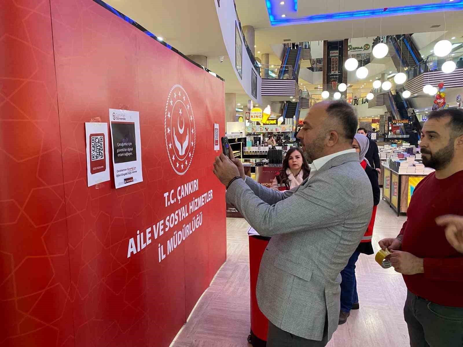 dijital dunyada cocuk haklari sozlesmesine yonelik 81 ilde farkindalik calismalari yurutuluyor 3 DmnPyQD4