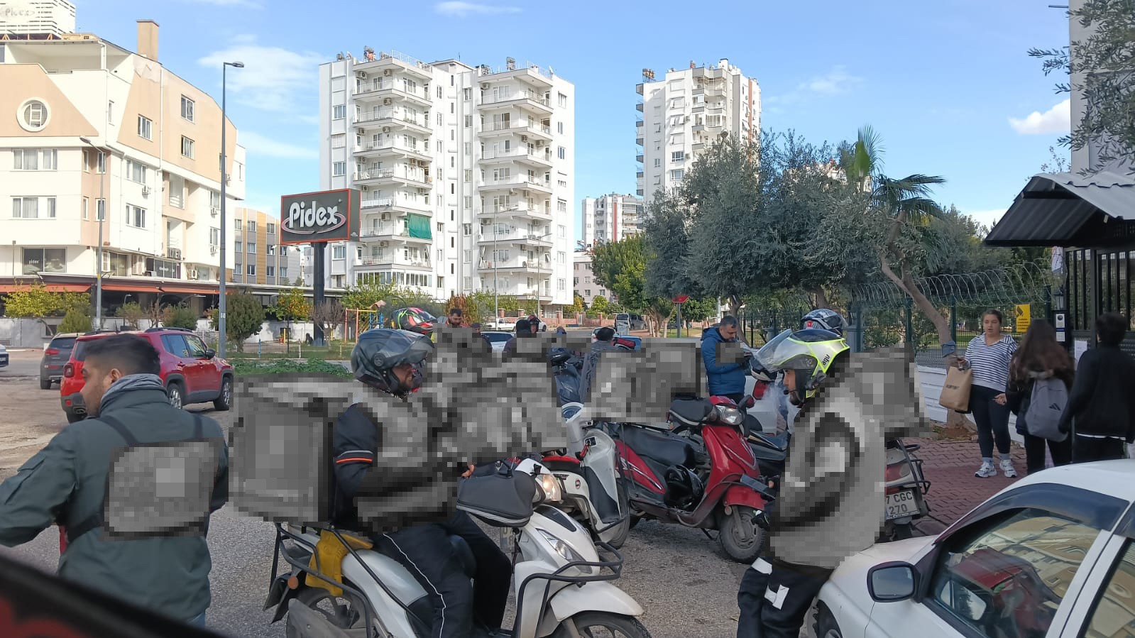 dijital santaj 500 bin tl isteyip kapisina onlarca kurye nakliyeci ambulans ve cenaze araci 7bp1yinv