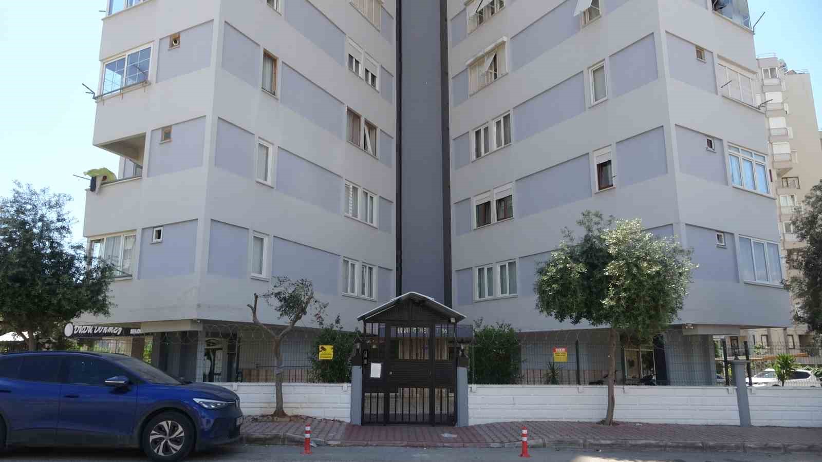 dijital santaj 500 bin tl isteyip kapisina onlarca kurye nakliyeci ambulans ve cenaze araci JvcOYR3c