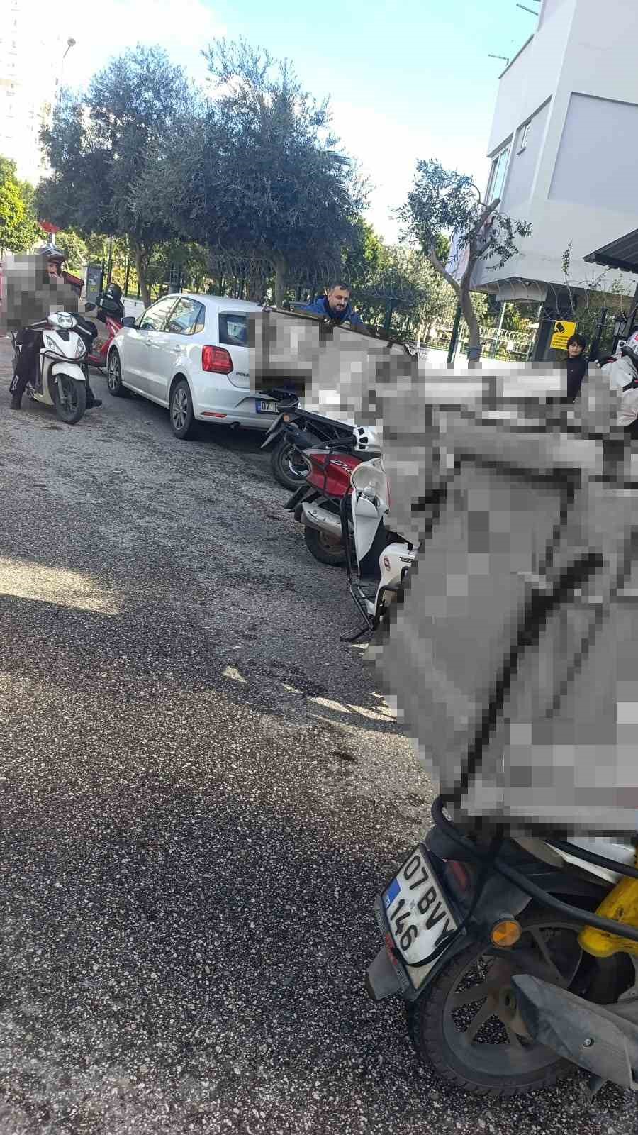 dijital santaj 500 bin tl isteyip kapisina onlarca kurye nakliyeci ambulans ve cenaze araci VEpDvUH2