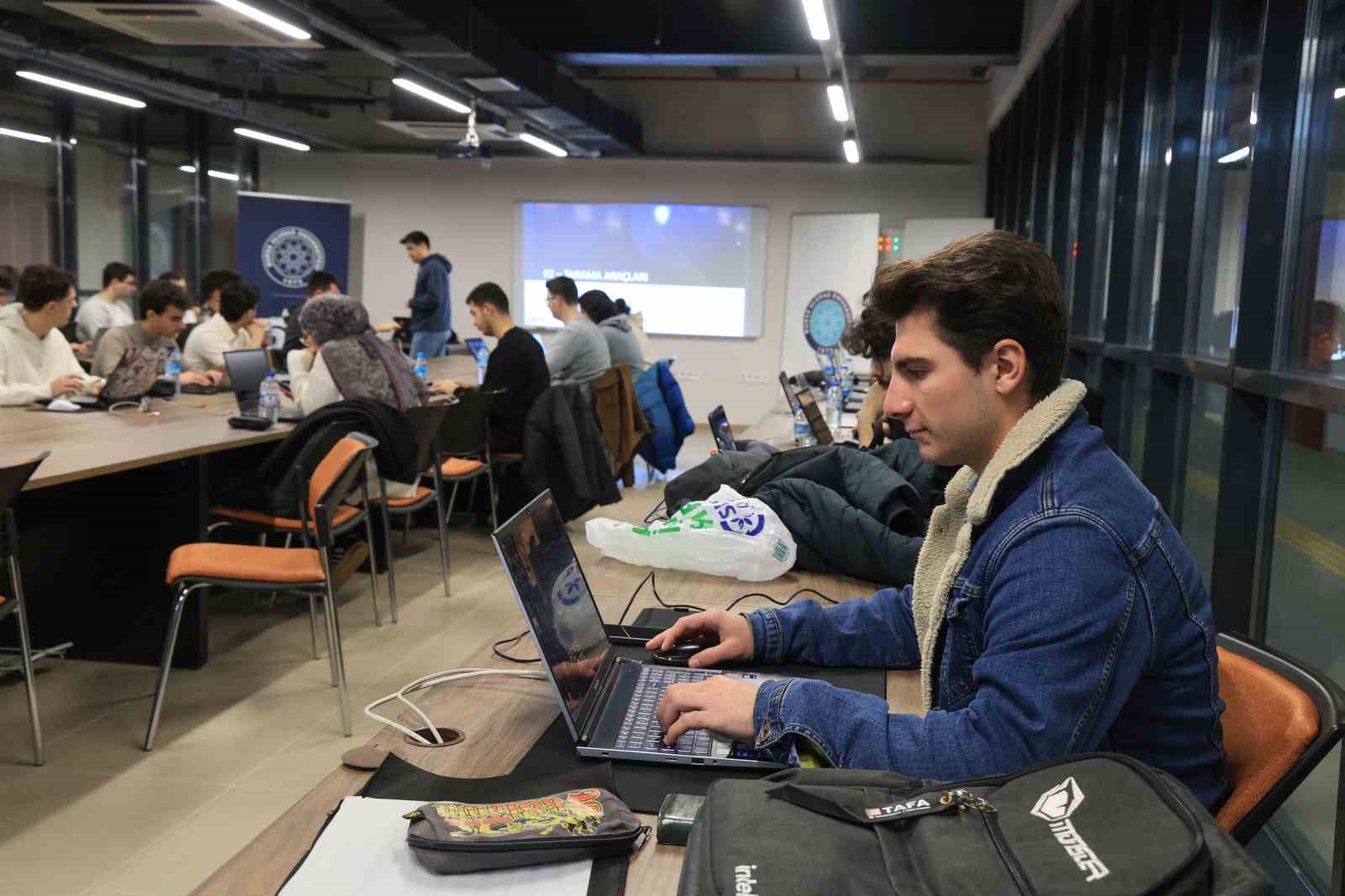 dijital vatanin muhafizlari bursada yetisiyor 1 GzIvvcGP