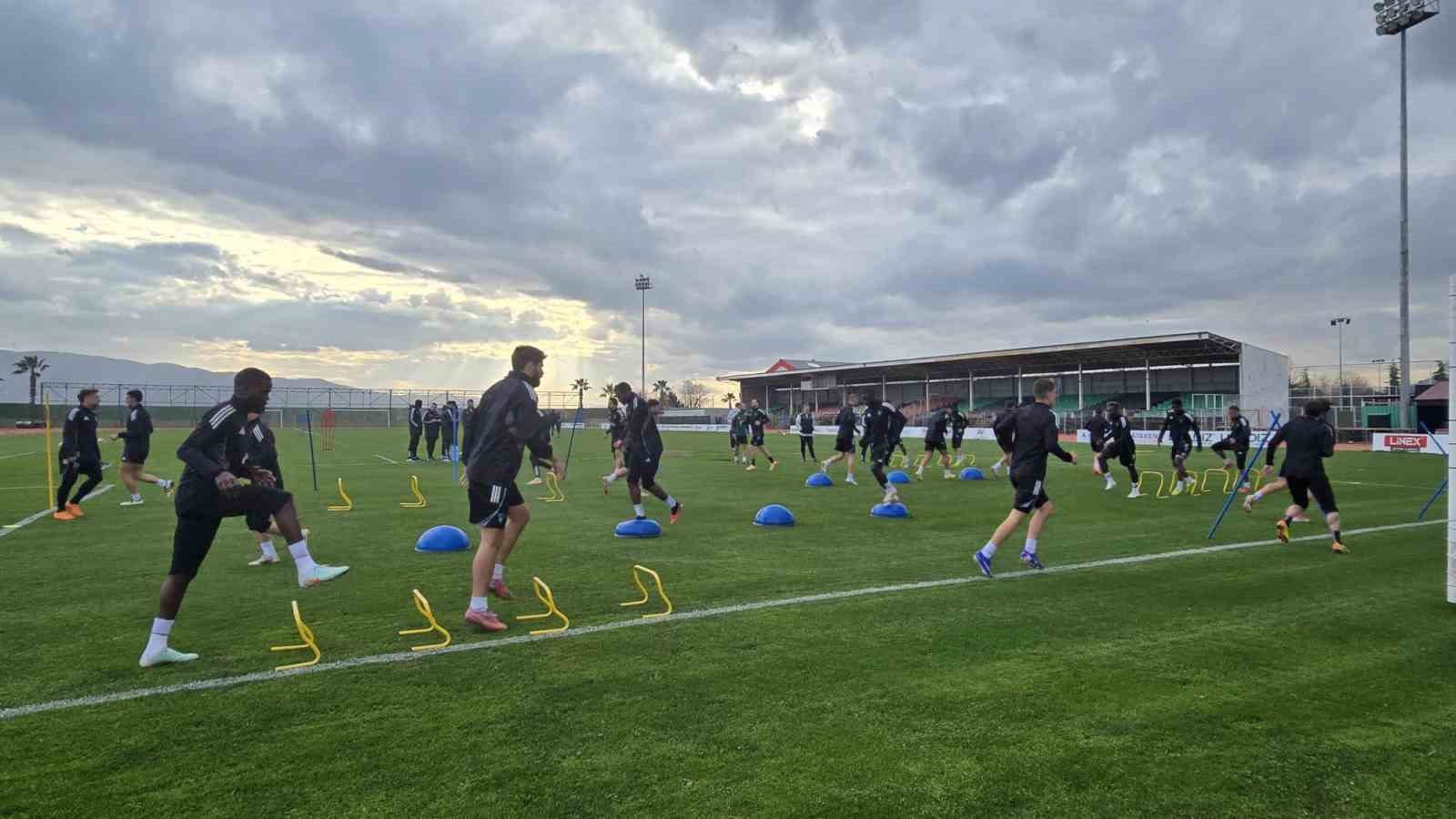 dijksteel daha cok isteyen ve fedakarlik yapan kazanir 7