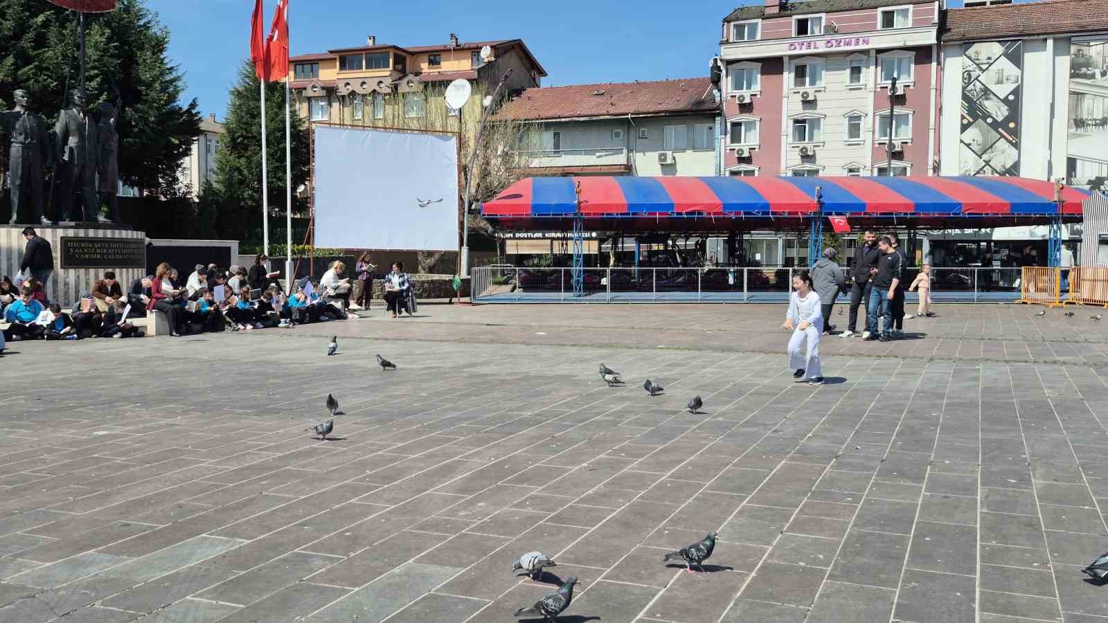 dikkat dagitan ortama ragmen dikkat cekmeyi basardilar 1 UTymmrdl