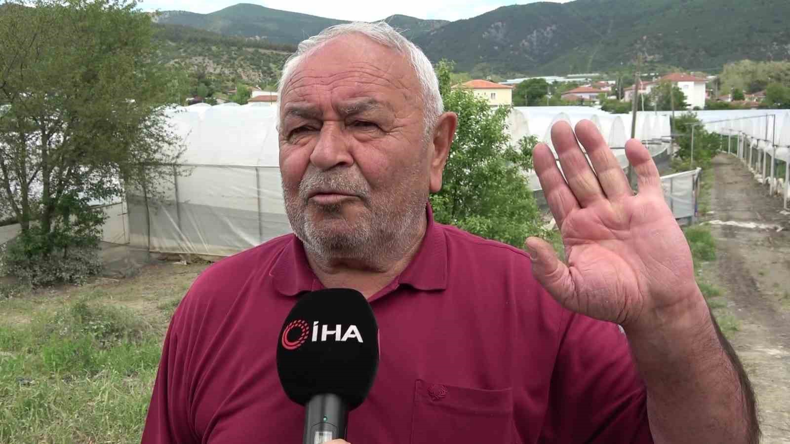 Diktiği binlerce kök fidesi sel sonrası çürüyen çiftçi: "Bu afet Allah’tan geldi, boynumuz kıldan ince" 10 diktigi binlerce kok fidesi sel sonrasi curuyen ciftci bu afet allahtan geldi boynumuz kildan ArV6VABT
