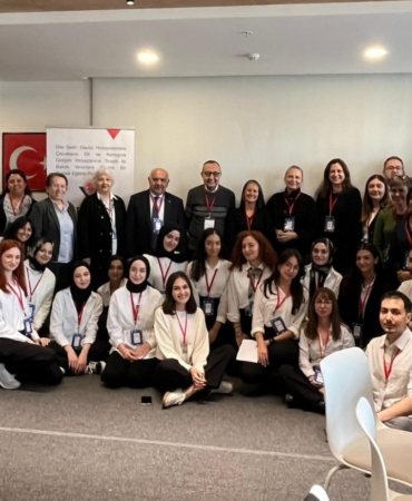 dile-getir-projesiyle-bakim-verenler-destekleniyor-cocuklarin-irtibat-maharetleri-gucleniyor-Ach1BFgO.jpg
