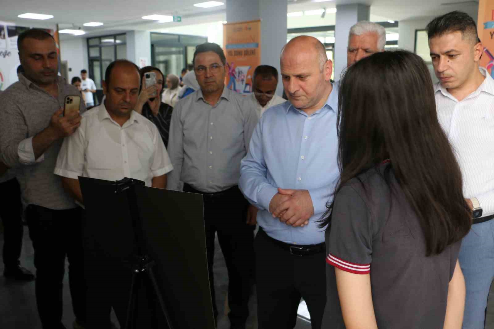 Dilimizin Zenginlikleri Projesinde ödüller sahiplerini buldu 5 dilimizin zenginlikleri projesinde oduller sahiplerini buldu 1 pj2T2gLw