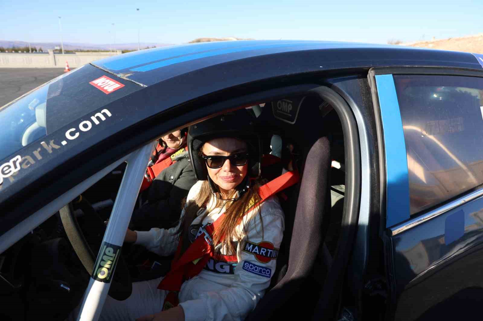 dimili kadinlardan copilot deneyimi 4