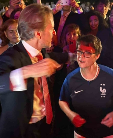 diplomasinin-ritmi-erik-dali-oldu-bqLTCqWz.jpg