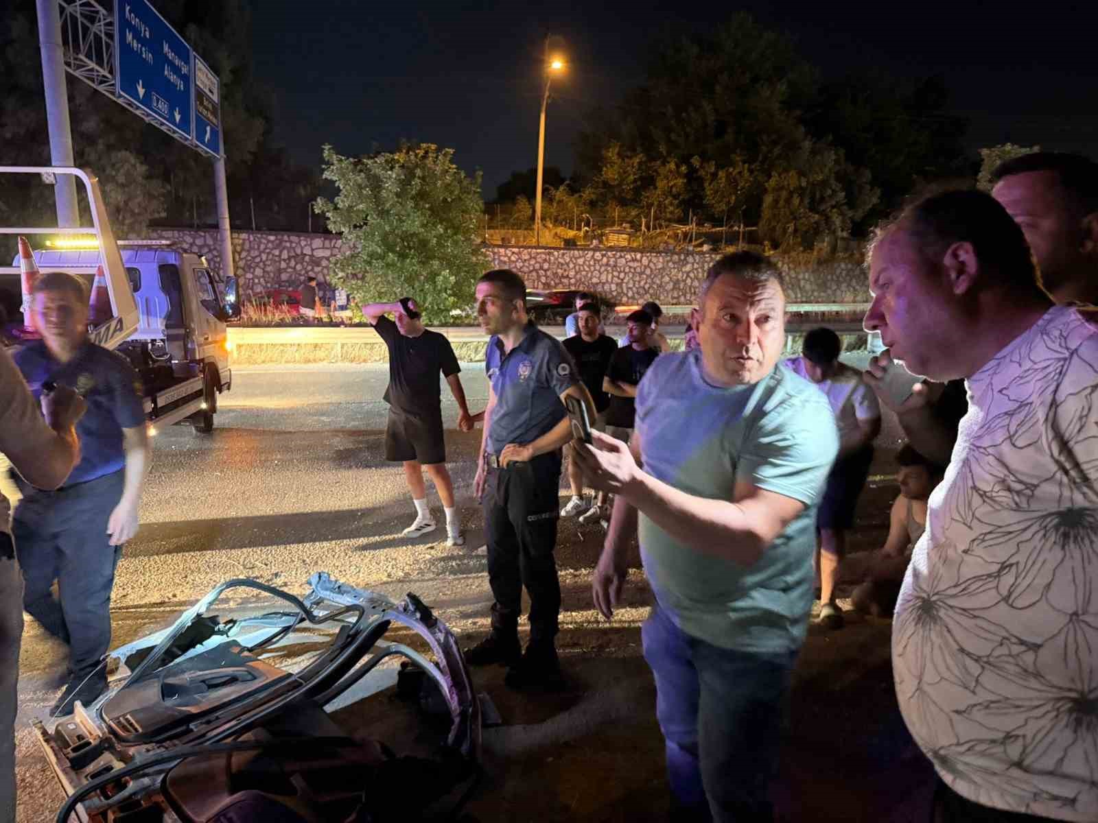 direge carpan otomobilin motoru firlayip iscilerin kaldigi barakaya uctu 1 agir yarali 0 9DIiGGWC
