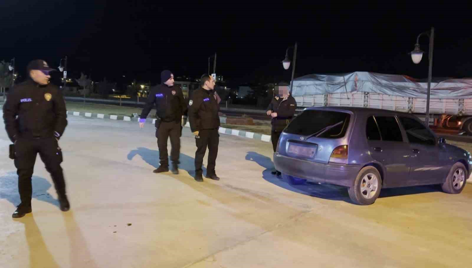 direksiyon basinda alkollu yakalandi polise problemli olan sizsiniz dedi 11 lHKVKj8c