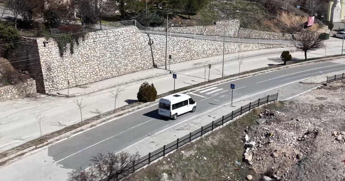 direksiyon basinda bir kadin 15 yildir servis soforlugu yapiyor 9 3DwUnsTz