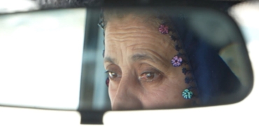direksiyon-basinda-bir-kadin-15-yildir-servis-soforlugu-yapiyor-lNqR8Vff.jpg
