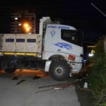 direksiyon-basinda-fenalasan-surucu-istinat-duvarina-carpti-RgMdFapu.jpg