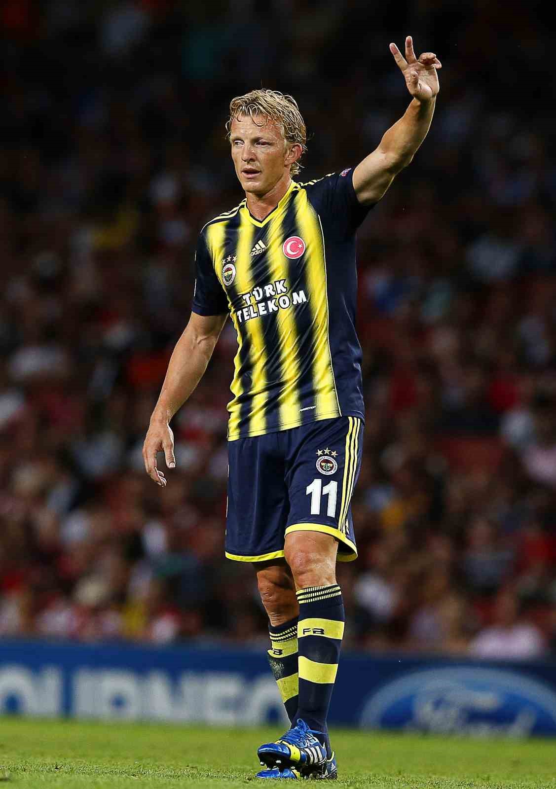 dirk kuyt 11 yil sonra fenerbahceye dondu 1 EyuSNzTQ