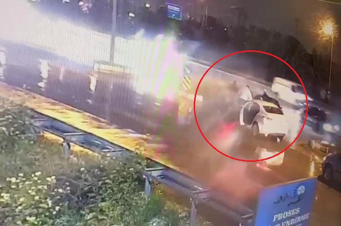 dis hekimini adim adim takip edip kaza susu ile durdurup darp ettiler 5 OpOQE4GT