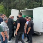 dis-tedavisi-icin-gittigi-hastanede-hayatini-kaybeden-8-yasindaki-kiz-son-yolculuguna-ugurlandi-Bxt7rHcm.jpg