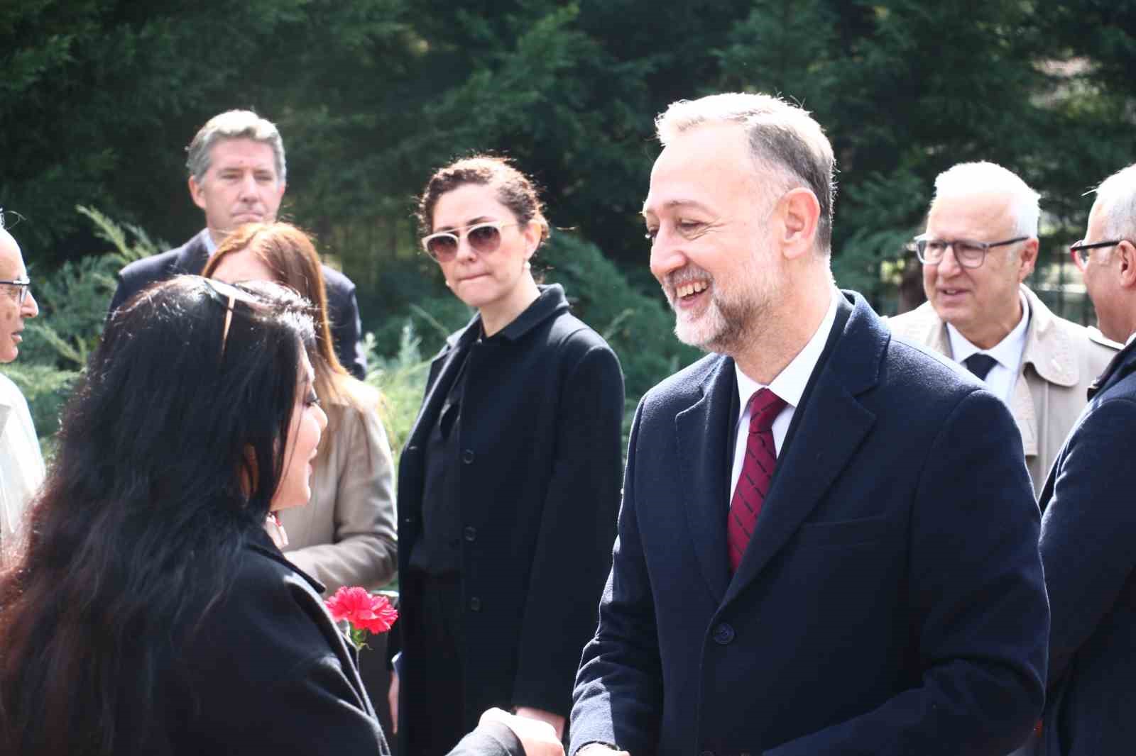 disisleri bakan yardimcisi gumrukcu canakkale zaferi bir neslin belki de en parlak temsilcilerini yitirdigimiz an353VlT