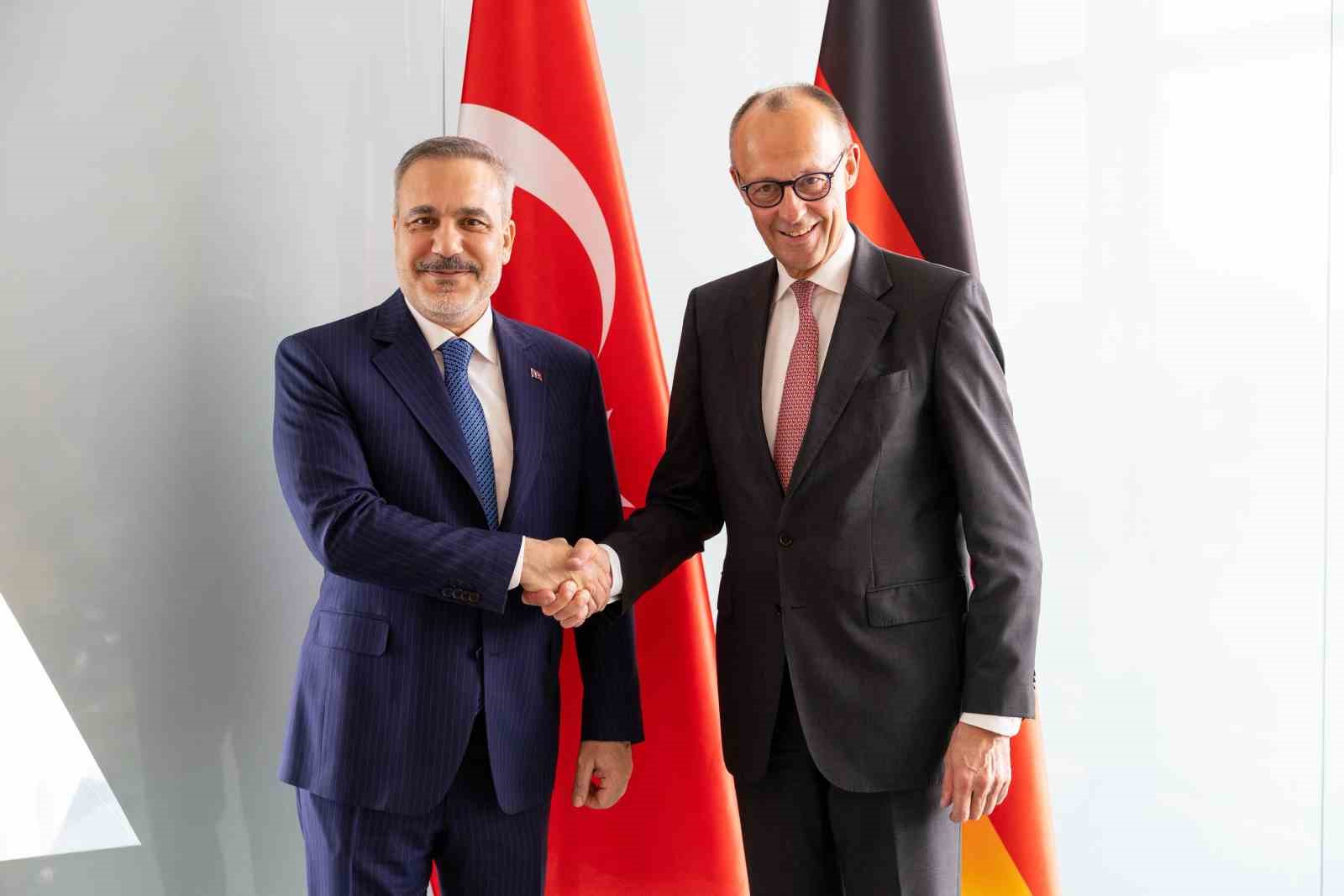 Dışişleri Bakanı Fidan, Almanya Başbakanı Merz ile görüştü 5 disisleri bakani fidan almanya basbakani merz ile gorustu 1 CiPqgknU
