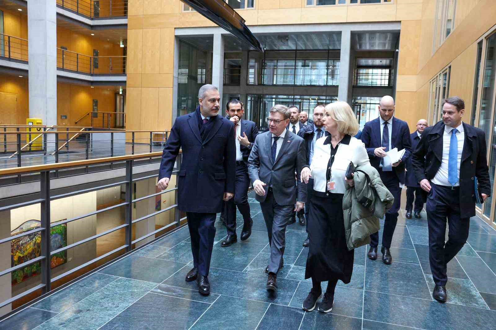 disisleri bakani fidan almanya federal meclisini ziyaret etti 3 4KXYbeTg