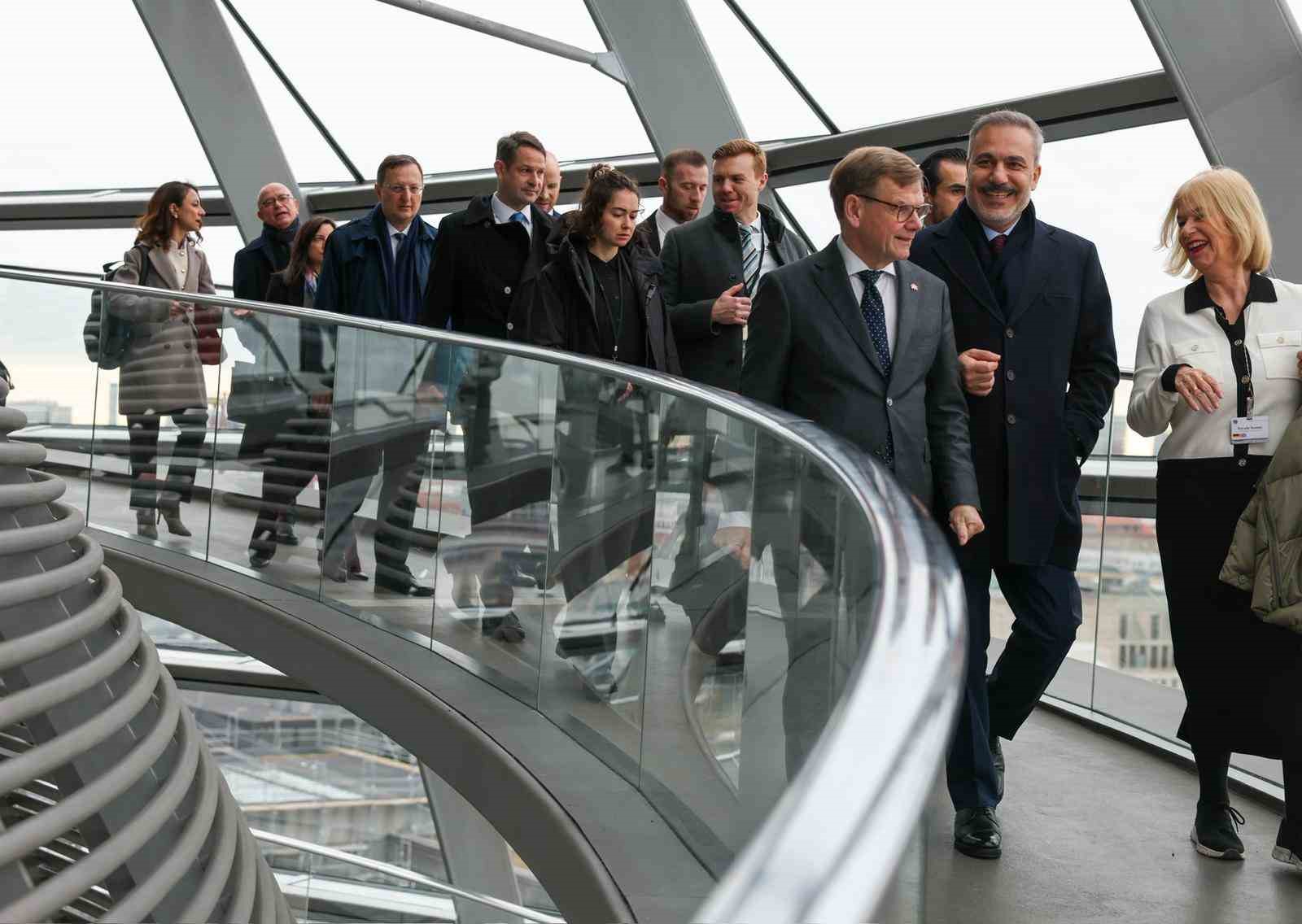 disisleri bakani fidan almanya federal meclisini ziyaret etti 6 emztRgVY