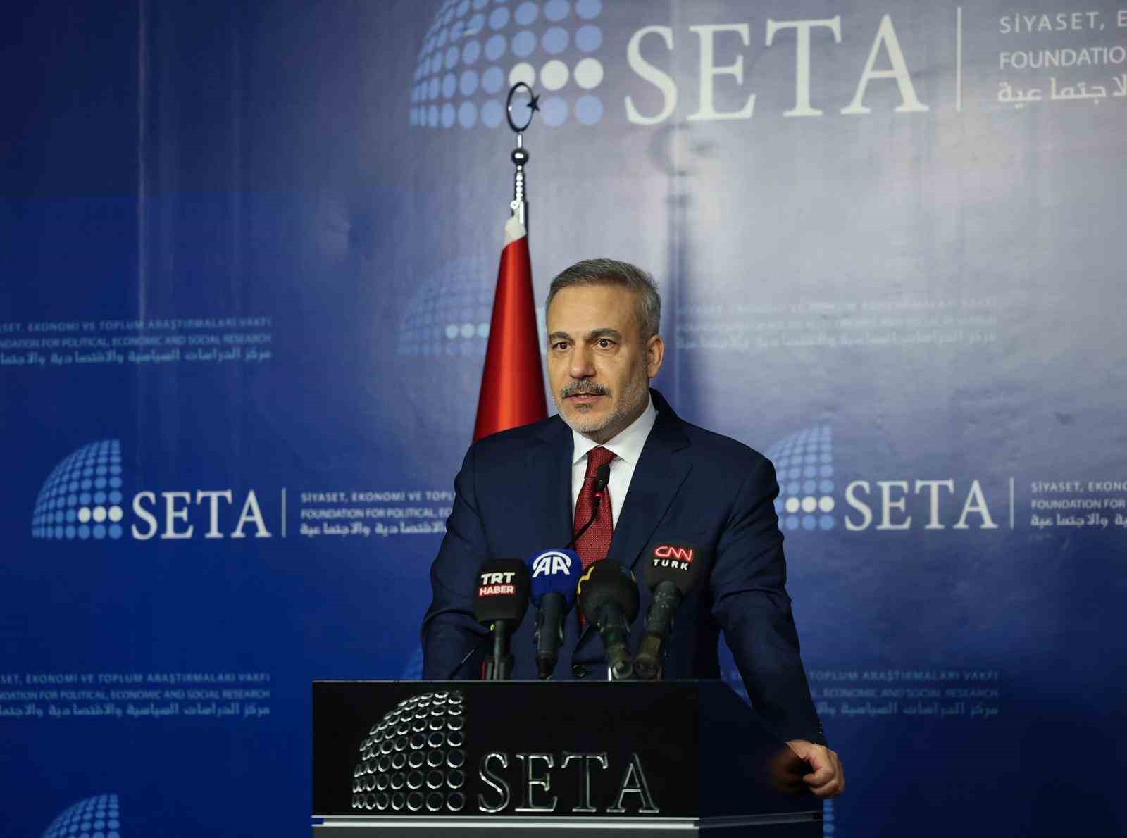 Dışişleri Bakanı Fidan: "Elinizdeki silahlı unsurlar Suriye yönetiminin emrine girmek zorundadır" 4 disisleri bakani fidan elinizdeki silahli unsurlar suriye yonetiminin emrine girmek zorundadir 0 SuGHwDOI