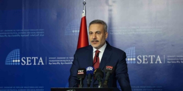 disisleri-bakani-fidan-elinizdeki-silahli-unsurlar-suriye-yonetiminin-emrine-girmek-zorundadir-2VaN1APf.jpg