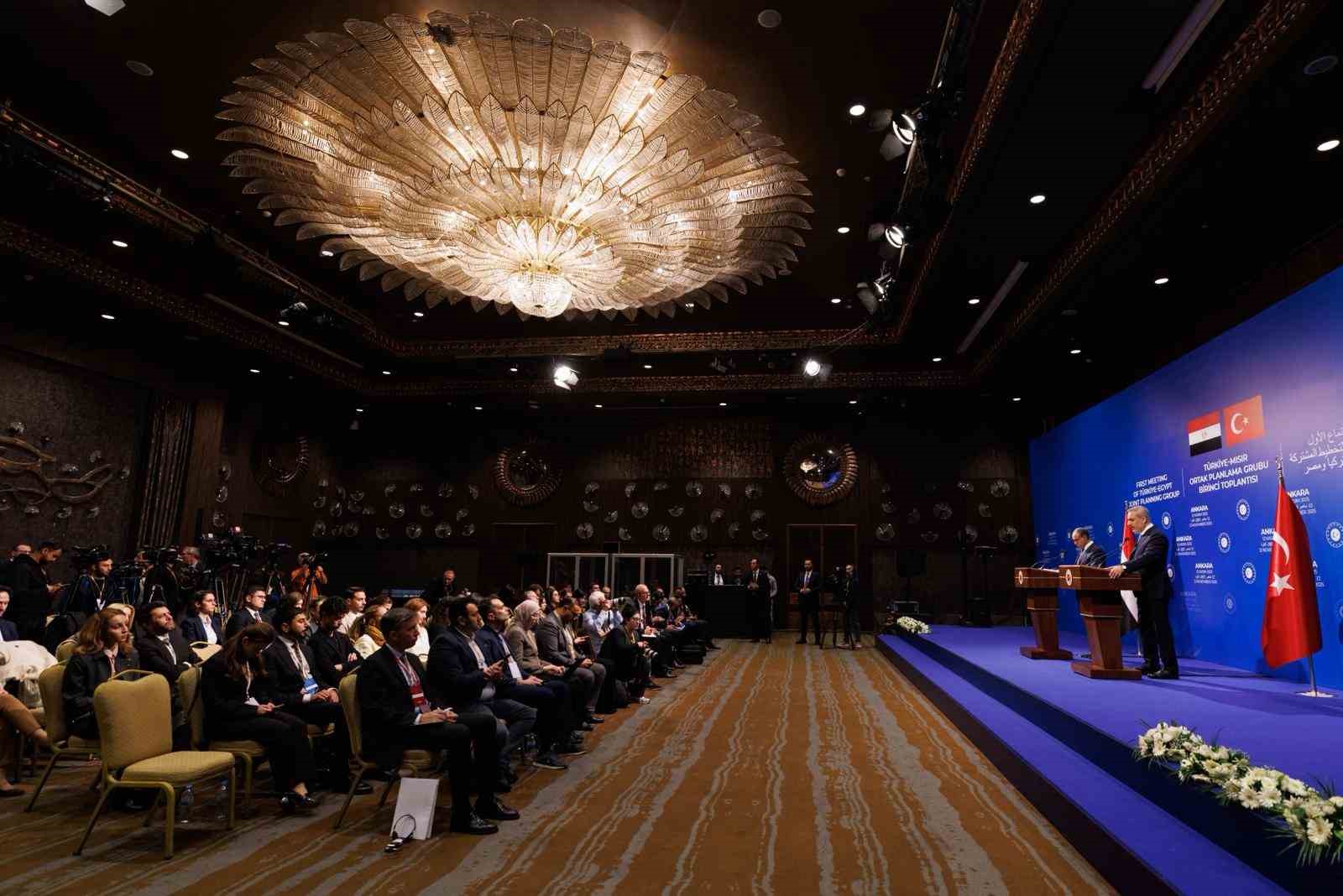disisleri bakani fidan hamas ateskesin kalici olmasi yonunde yapici adimlar atma iradesine sahip oldugunu lXKi3mCD