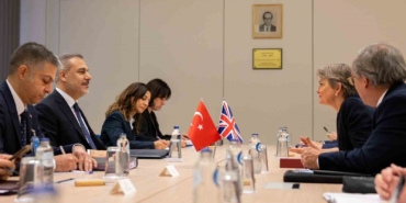 disisleri-bakani-fidan-ingiliz-mevkidasi-cooper-ile-gorustu-YKEX3uyj.jpg