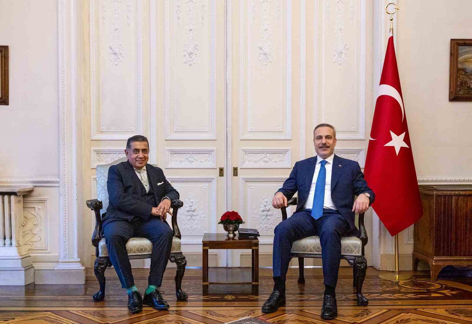 disisleri bakani fidan ingiliz parlamentosu uyeleriyle bir araya geldi 3 cNFXRVu1
