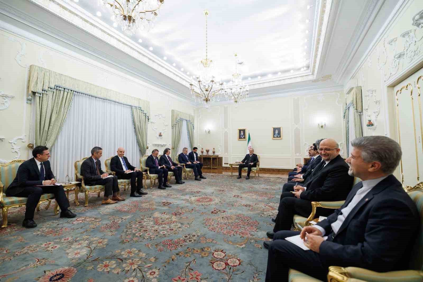 Dışişleri Bakanı Fidan, İran Cumhurbaşkanı Pezeşkiyan ile görüştü 6 disisleri bakani fidan iran cumhurbaskani pezeskiyan ile gorustu 2 E1HQeUlB