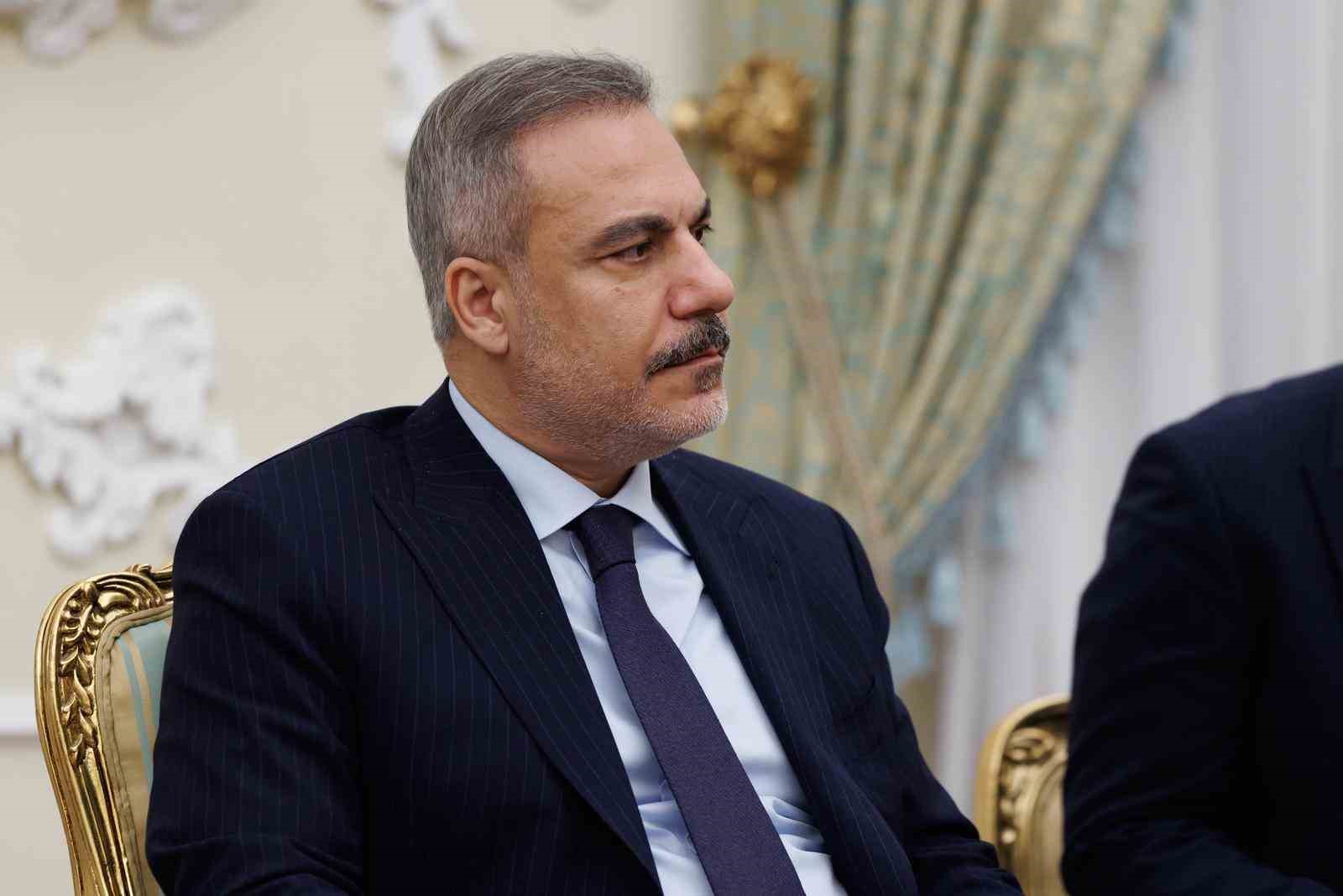 Dışişleri Bakanı Fidan, İran Cumhurbaşkanı Pezeşkiyan ile görüştü 8 disisleri bakani fidan iran cumhurbaskani pezeskiyan ile gorustu 4 qDNXZXw1