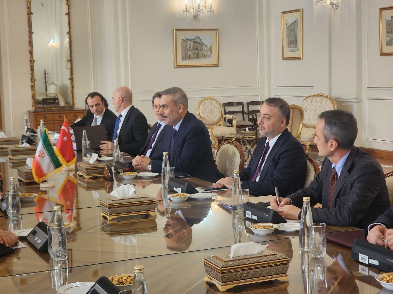 disisleri bakani fidan iranli mevkidasi arakci ile bir araya geldi 0