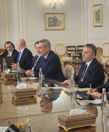 disisleri-bakani-fidan-iranli-mevkidasi-arakci-ile-bir-araya-geldi-8UPBGAvC.jpg