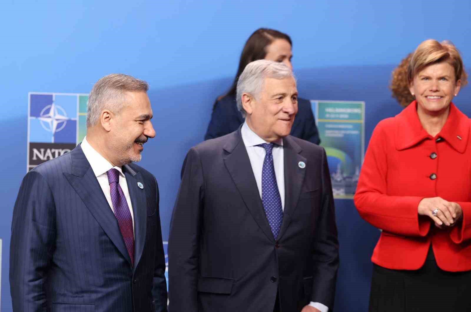Dışişleri Bakanı Fidan, İsveç’te NATO Dışişleri Bakanları aile fotoğrafına katıldı 5 disisleri bakani fidan isvecte nato disisleri bakanlari aile fotografina katildi 1 n7RpvUYN