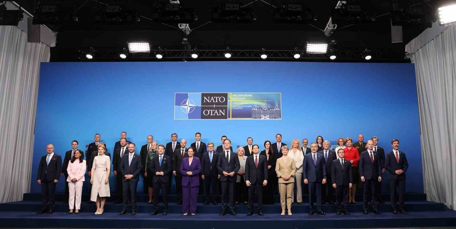 Dışişleri Bakanı Fidan, İsveç’te NATO Dışişleri Bakanları aile fotoğrafına katıldı 9 disisleri bakani fidan isvecte nato disisleri bakanlari aile fotografina katildi 5 nED2dlSe