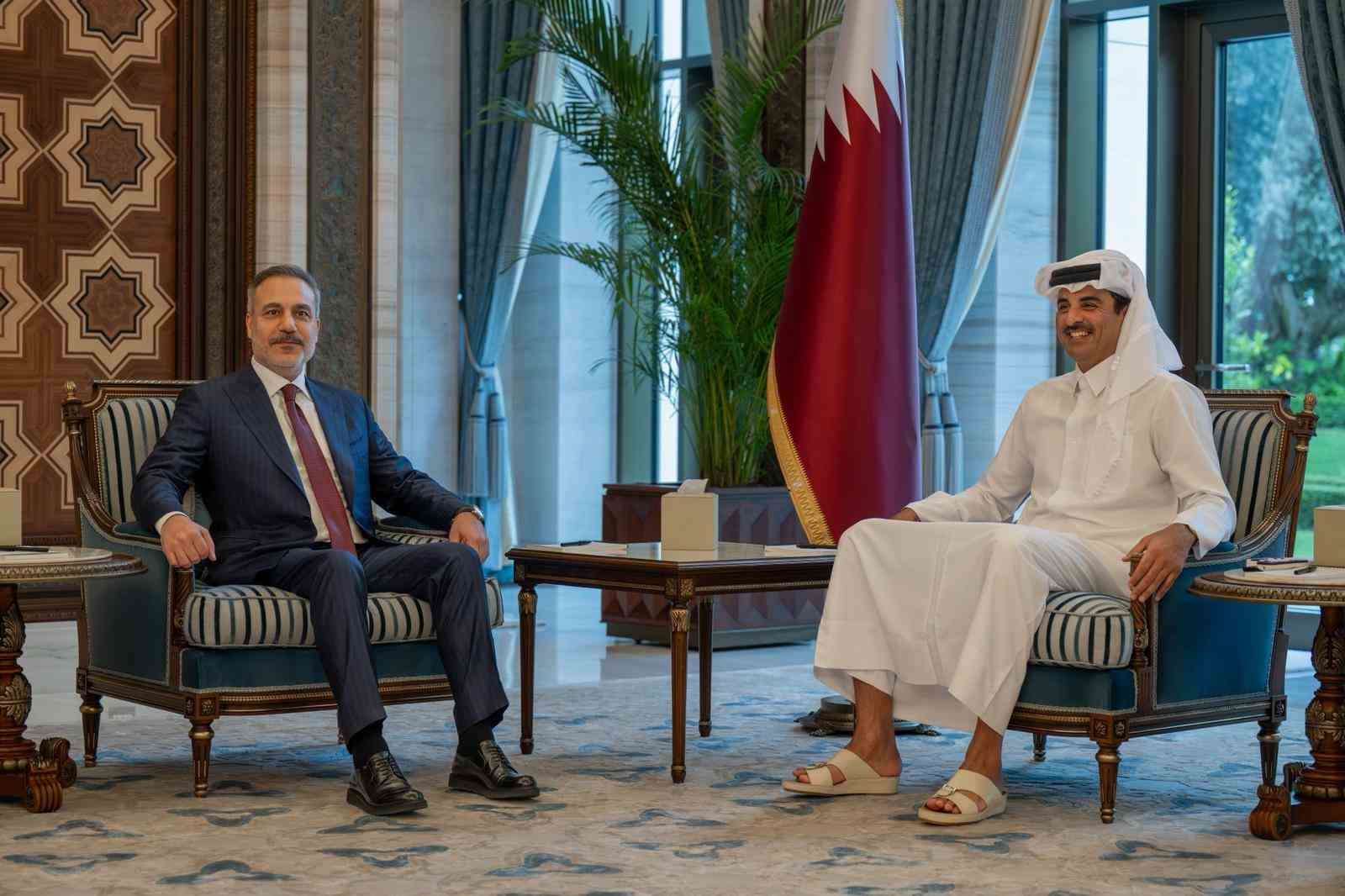disisleri bakani fidan katar emiri al thani ile bir araya geldi 3 elTezY9c