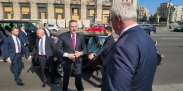 disisleri-bakani-fidan-kievde-anma-torenine-katildi-SBEYI7W2.jpg