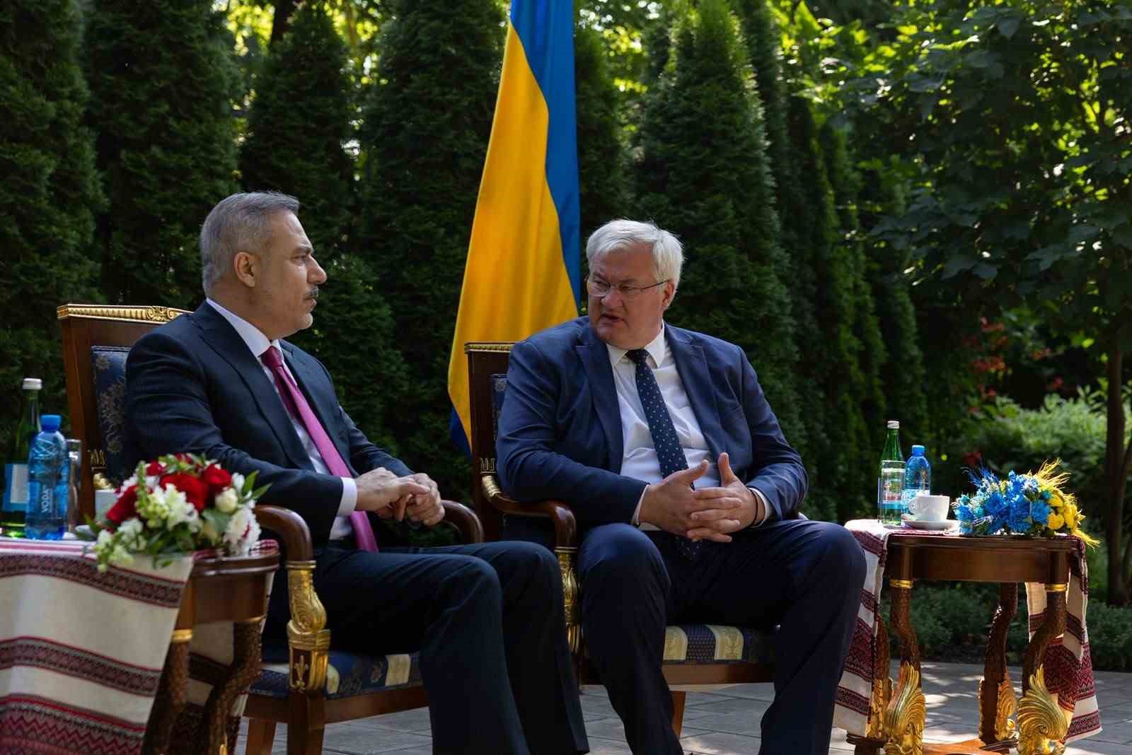 Dışişleri Bakanı Fidan Kiev’de Ukraynalı mevkidaşı Sibiha ile görüştü 7 disisleri bakani fidan kievde ukraynali mevkidasi sibiha ile gorustu 3 4bvEMROS