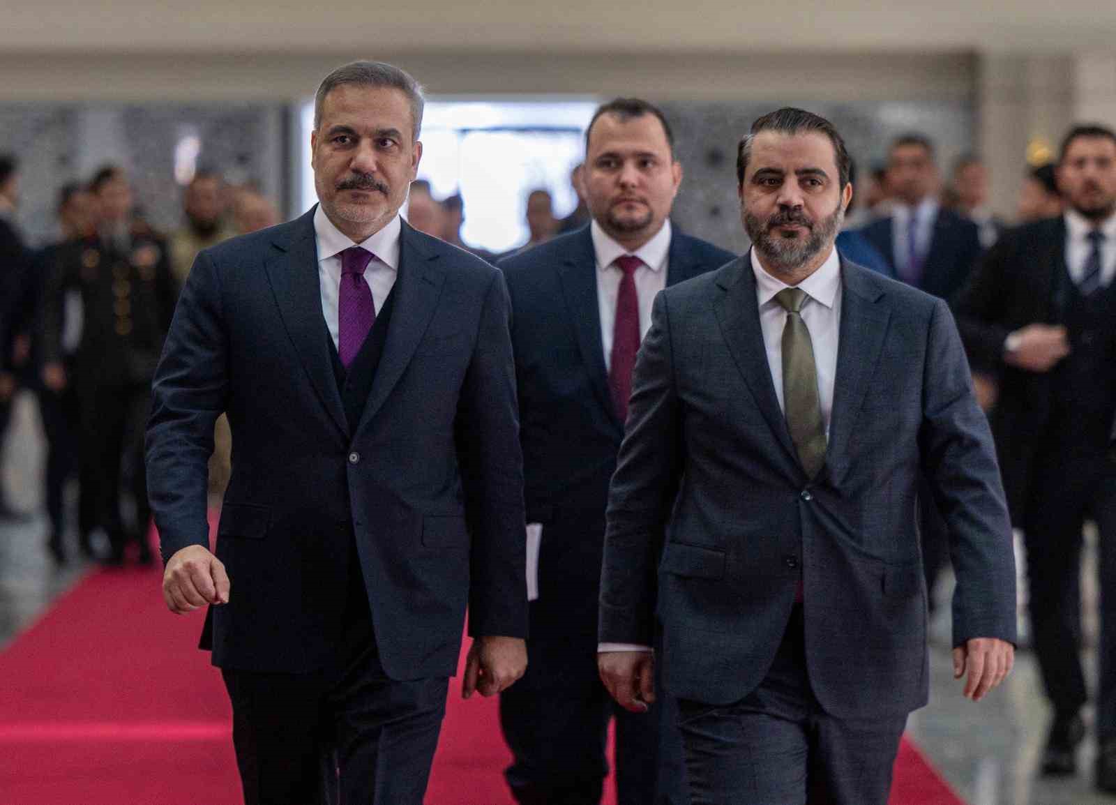 disisleri bakani fidan milli savunma bakani guler ve mit baskani kalin suriye devlet baskani JvDNnOiE