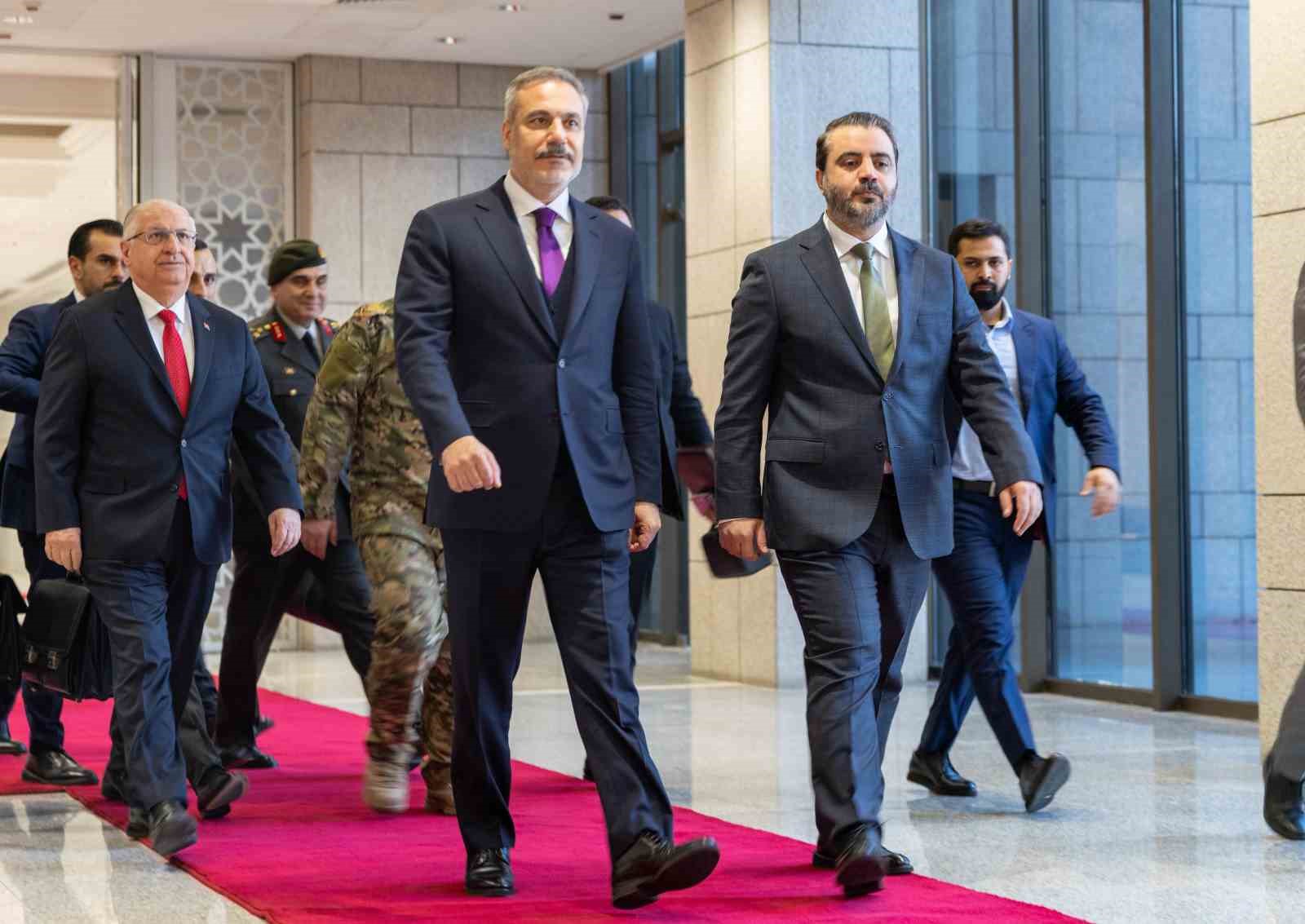 disisleri bakani fidan milli savunma bakani guler ve mit baskani kalin suriye devlet baskani NB7EZTZQ