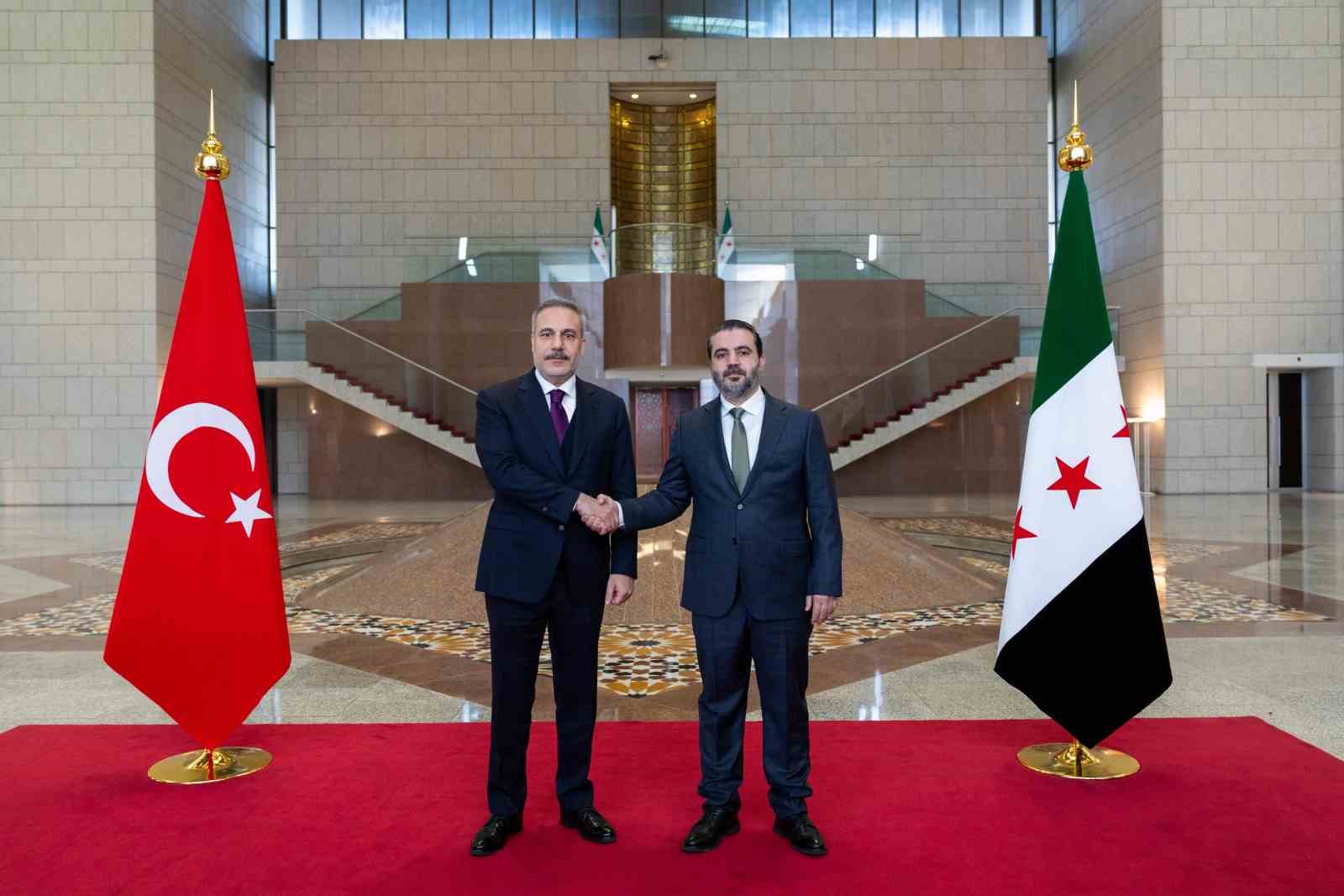 disisleri bakani fidan milli savunma bakani guler ve mit baskani kalin suriye devlet baskani nZliAOu6