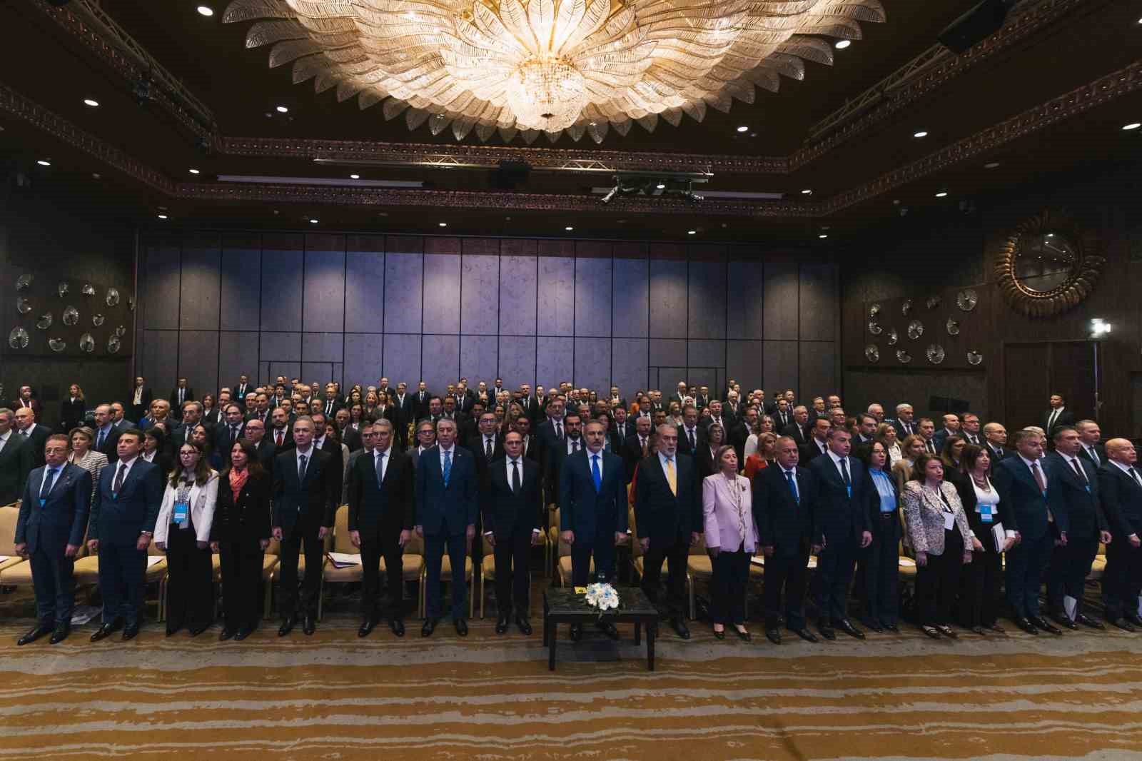 Dışişleri Bakanı Fidan: "Nefret suçlarıyla mücadelemiz yalnızca siyasi ve hukuki değil, aynı zamanda ahlaki vazifemizdir" 7 disisleri bakani fidan nefret suclariyla mucadelemiz yalnizca siyasi ve hukuki degil ayni zamanda ahlaki y3561Mpe