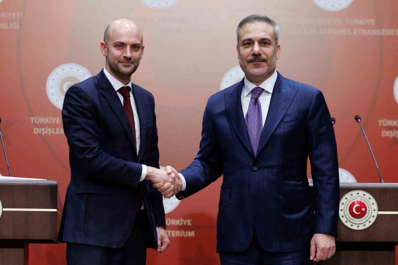 disisleri bakani fidan onumuzde hedefler gumruk birligi anlasmasi nin guncellenmesi vize serbestisi anlasmasi nin OmEbfLNr